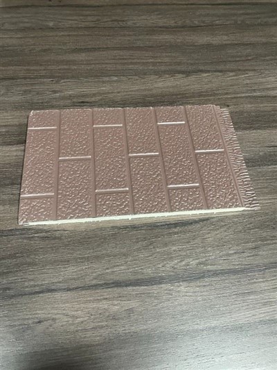 Panel aislante de poliuretano